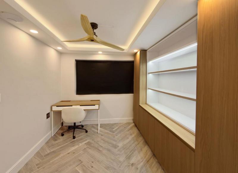 2 Bedroom Property for Sale in Sea Point Western Cape